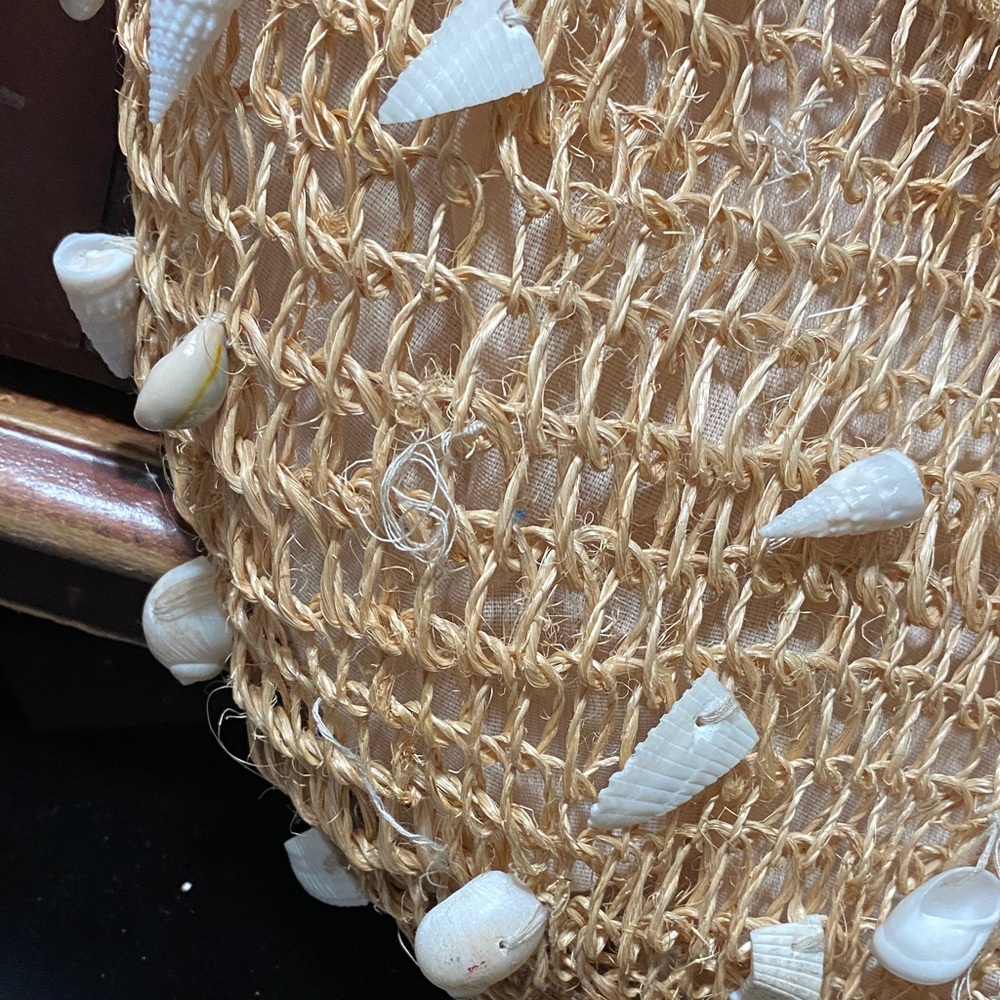 Beige vintage Straw Woven Shell-Embellished Women's Bag - Picture 5 of 16